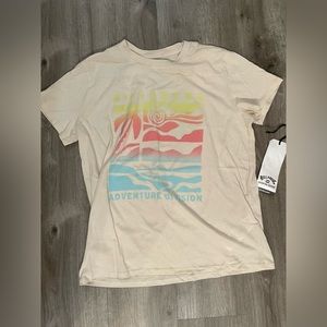 Billabong XL New With Tags T-shirt